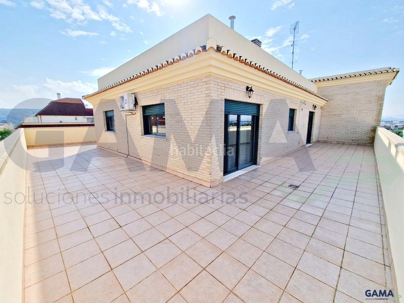 Foto dab50582-de04-4fa6-85ee-920e7bd214f5. Ático  en venta con gran terraza, garaje y trastero en Carcaixent