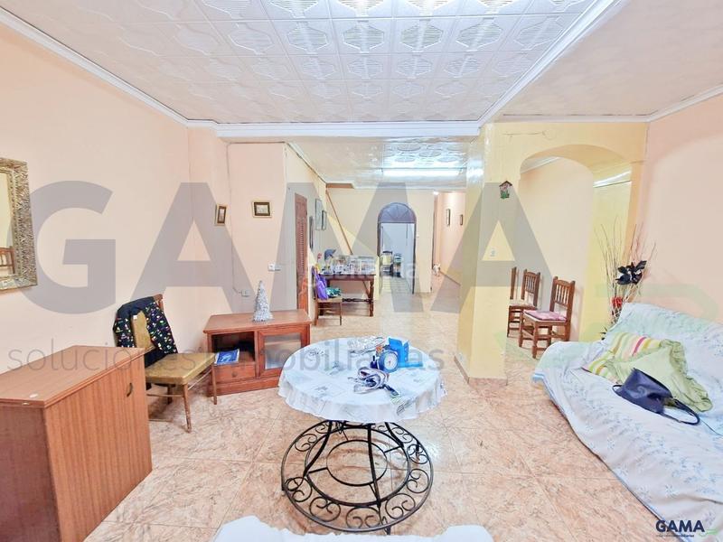 Foto c5c9bd37-b8ce-484f-b668-83fc4eced2f6. Haus in Énova (l´)