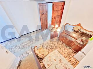 Casa a Tavernes de la Valldigna. Vivienda valenciana con encanto y gran potencial en pleno centro