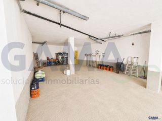 Autoparkplatz in Alquenència - Venècia. Local  garaje en venta en alzira  124 m  amplio espacio con múlt