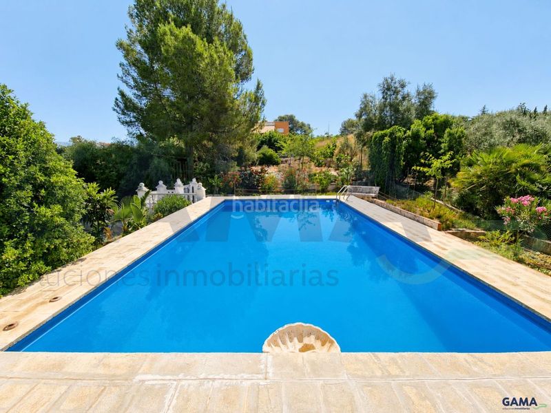 Foto b9970c54-58b2-4a43-ac0f-09d1df13e1a4. Casa amb aparcament piscina a Alberic