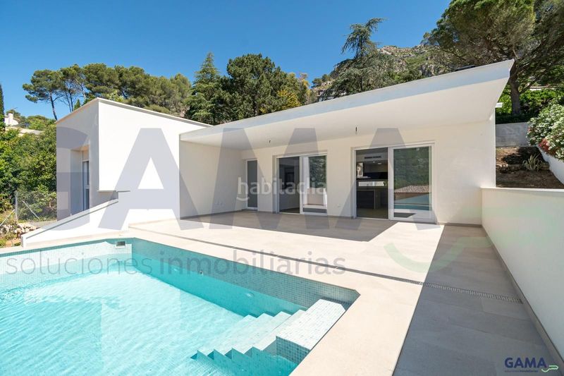Foto 06be419c-f7a0-4eb4-b73b-2eff572a4faa. Casa amb piscina a Barx