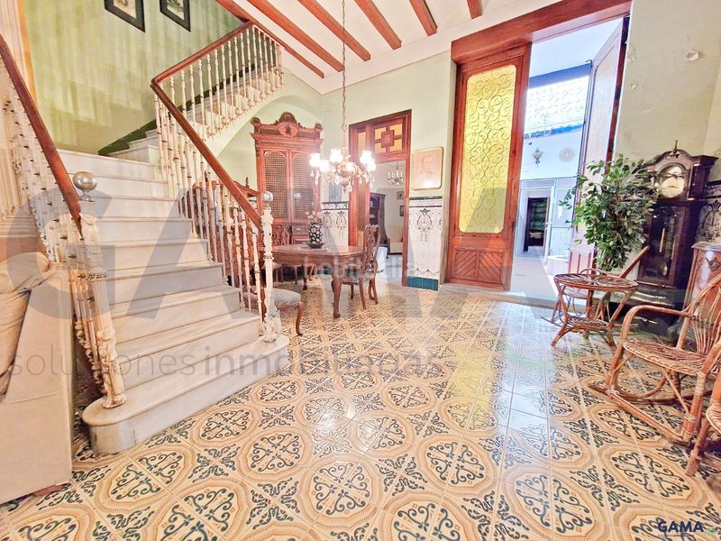 Foto 4ac0bf54-d398-4af6-9dd4-5574ce655b9e. Casa amb aparcament a Algemesí