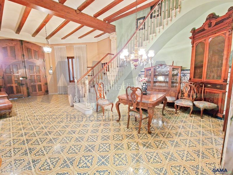 Foto 811320f6-4594-4000-bd56-b96cbddcadef. Casa amb aparcament a Algemesí