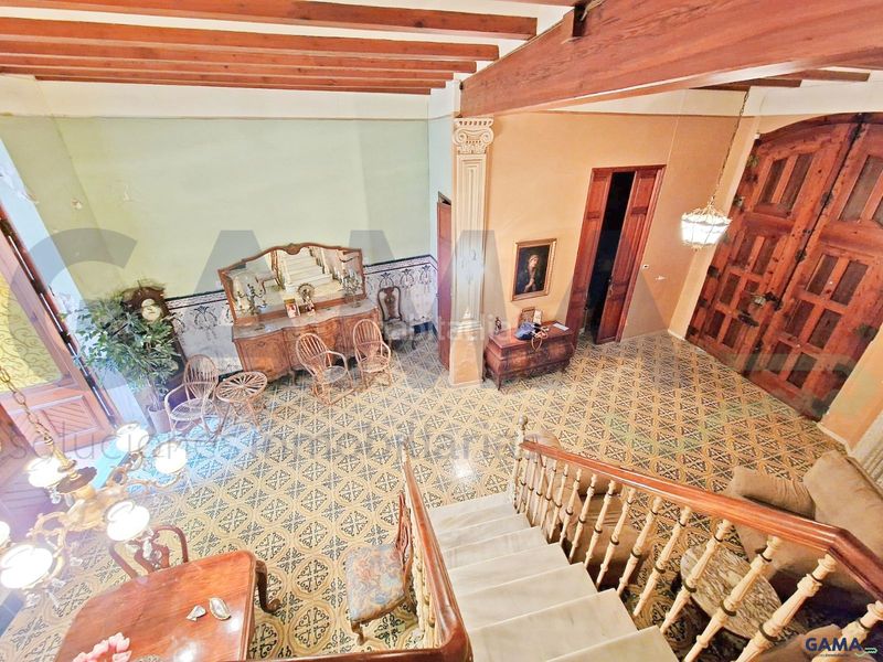 Foto b82ed271-0ca0-4a82-84dd-f51074d5d43e. Casa amb aparcament a Algemesí