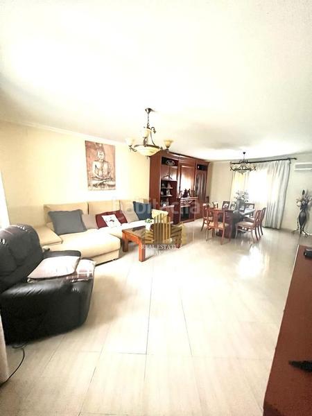 Foto 35c9e462-f601-49ae-93ad-fcaf9c866bb7. Casa con parcheggio in Oromana Alcalá de Guadaira