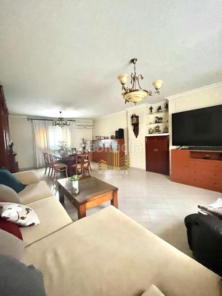 Foto b5cf1982-fa01-447d-a827-a594e9481448. Casa con parcheggio in Oromana Alcalá de Guadaira