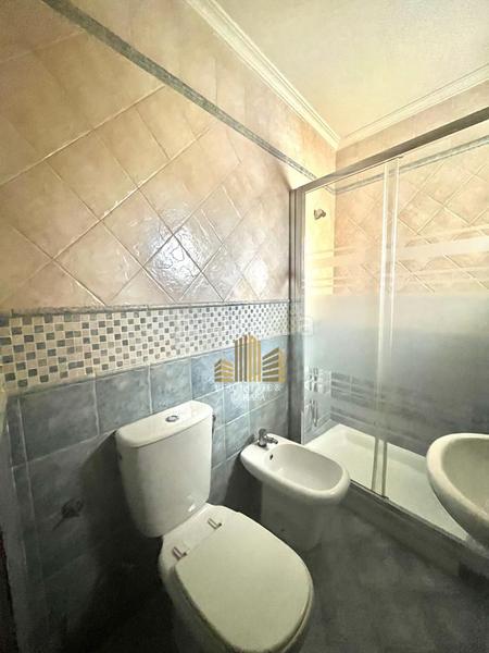 Foto ddc4e3ee-6ce1-42c4-ae3f-d7afb14fe6b9. Casa con parcheggio in Oromana Alcalá de Guadaira