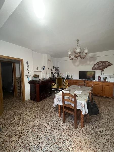 Foto 194a8dee-d65c-4832-bfeb-48bcf4e14ea9. Masía finca rúst. en venta en urbanizaciones, 5 dormitorios. en Utrera