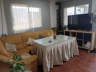 Country house in Oromana. Finca rúst. en venta en urbanizaciones periferias, 2 dormitorios