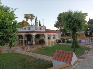 Chalet en Oromana. Chalet en venta en zona oromana, 3 dormitorios.