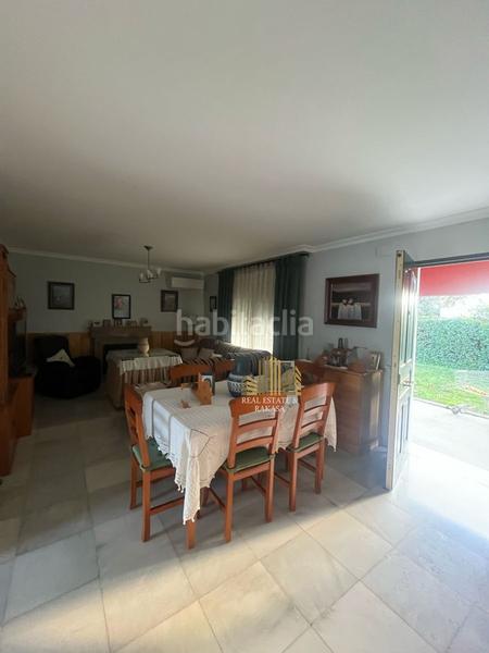 Foto f97a62ab-8828-44fb-879e-f1862f5350c2. Affitto chalet con parcheggio in Oromana Alcalá de Guadaira