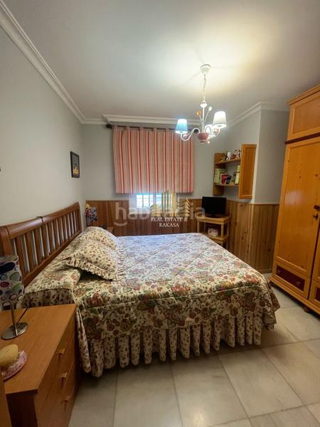 Foto 4e859b54-59fc-4fd4-bcfb-b668a488da69. Location chalet avec parking dans Oromana Alcalá de Guadaira