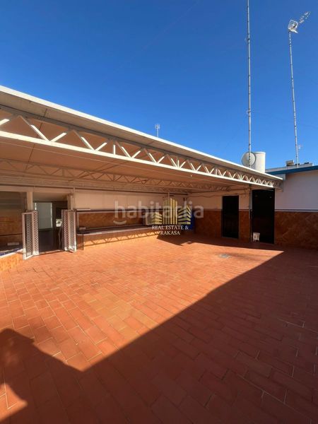 Foto 0e2ce348-d9b5-44c1-9b29-2cb4f87ed39c. Casa amb aparcament a Centro Alcalá de Guadaira
