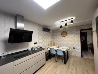 Maison en La Paz. Casa en venta en zona silos, 4 dormitorios.