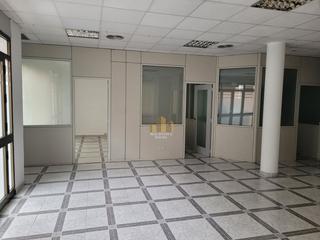 Lloguer Local Comercial a Centro. Local com. en alquiler en zona centro, 5 despachos.