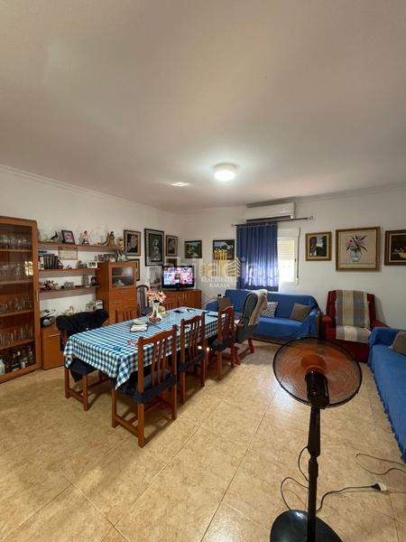 Foto e100b4a7-091e-4897-96d6-e7948bcc43ed. Chalet  en venta en urbanización la galbana, 1 dormitorio. en Alcalá de Guadaira