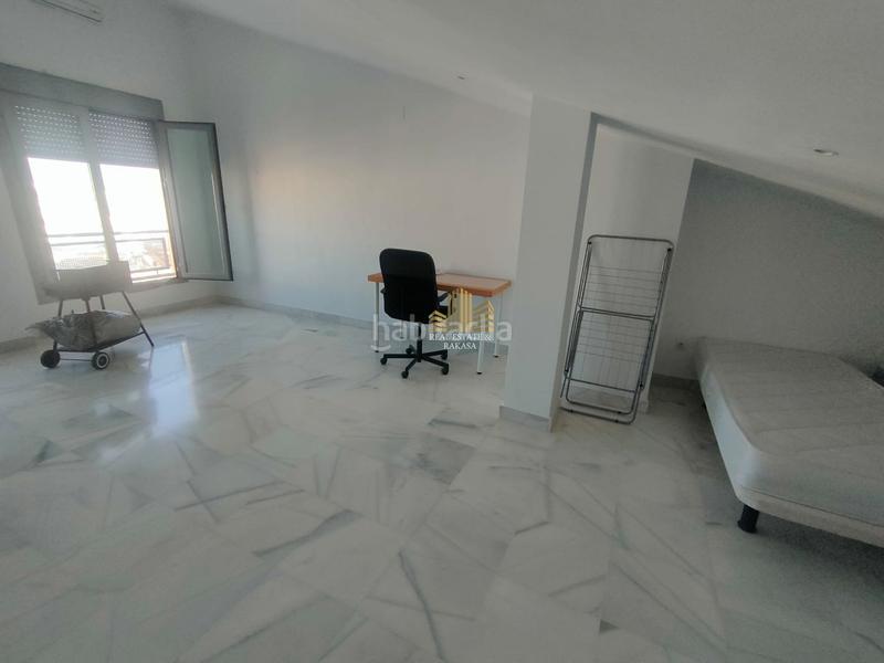 Foto 2b0200a0-0f11-436e-914e-70894b6a664a. Piso  en venta en zona Centro, 2 dormitorios. en Alcalá de Guadaira