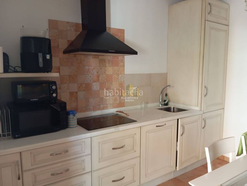 Foto a804a34c-a073-44d8-8442-69942450cf13. Casa amb aparcament a Centro Alcalá de Guadaira