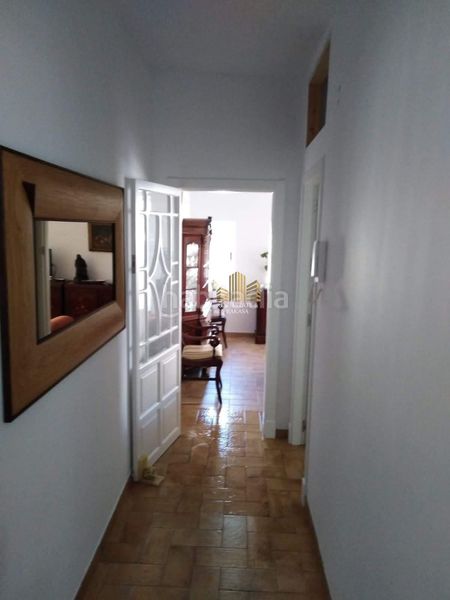 Foto ca7df01e-8592-4ed8-8972-4eead4c7f9ab. Casa amb aparcament a Centro Alcalá de Guadaira