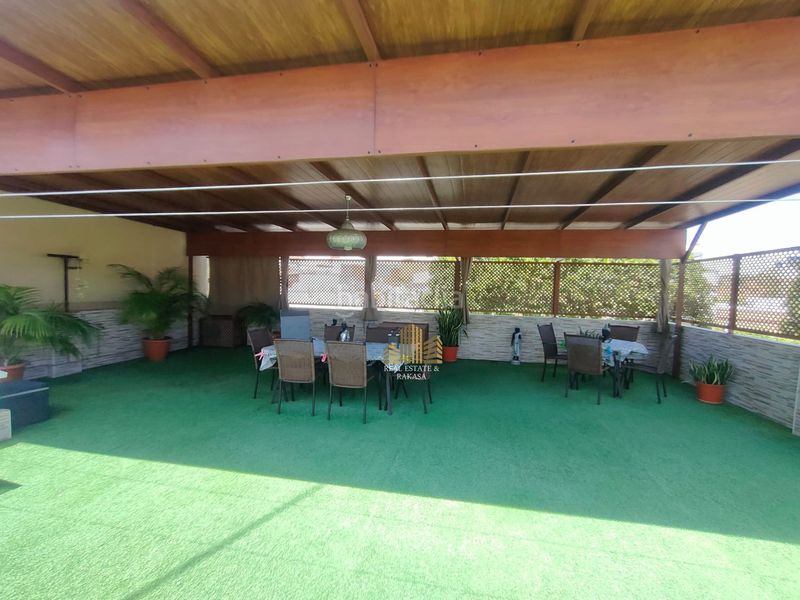 Foto ba4a8053-3463-4a6e-9320-c272a8b7823a. Casa amb aparcament a La Paz Alcalá de Guadaira