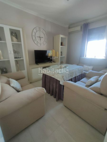 Foto dd2a204f-5f28-4d08-bbc6-955035577fdf. Casa amb aparcament a La Paz Alcalá de Guadaira