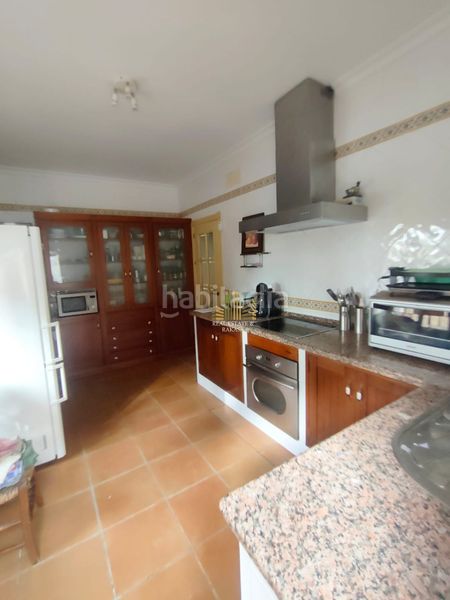 Foto 34c6b20e-c727-40b3-9227-37ba6e5f5637. Chalet with parking in Oromana Alcalá de Guadaira