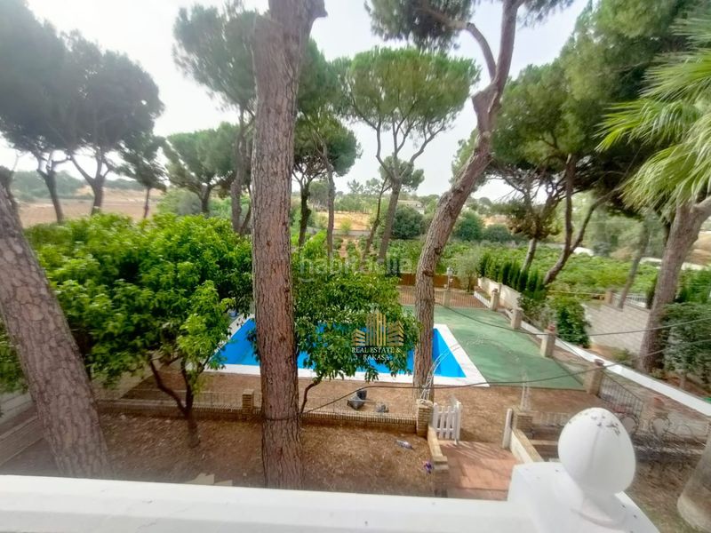 Foto ce50ef99-16dc-4180-8b8b-7ebba17c2747. Chalet with parking in Oromana Alcalá de Guadaira