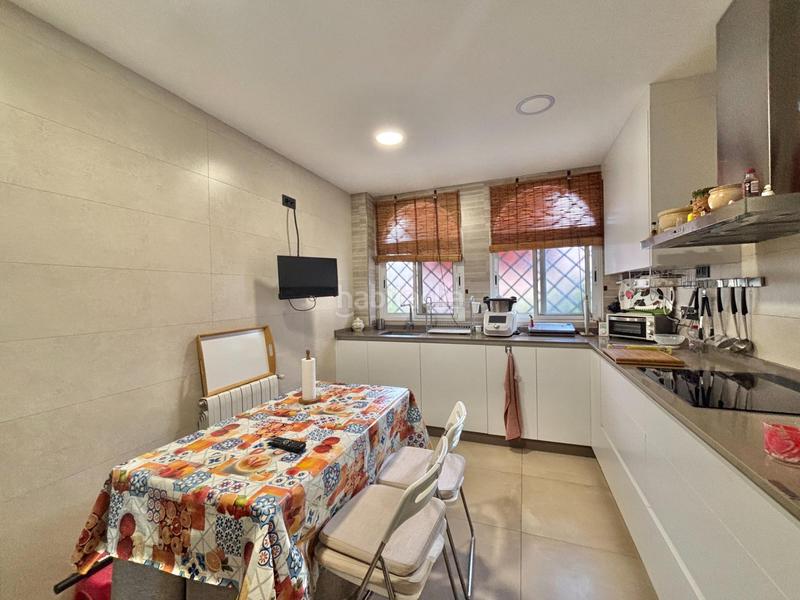 Foto 974d085d-631f-4678-bcca-d43bd2f3ed6d. Casa a schiera con parcheggio piscina in Fuentemora Antequera