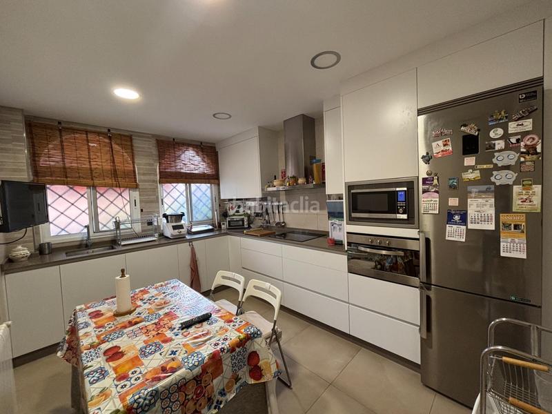 Foto aeb0aeb3-b630-49b6-a6fc-9581d1828c87. Casa a schiera con parcheggio piscina in Fuentemora Antequera