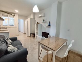 Location Appartement à Cueva de Menga. Alquiler piso zona abastos