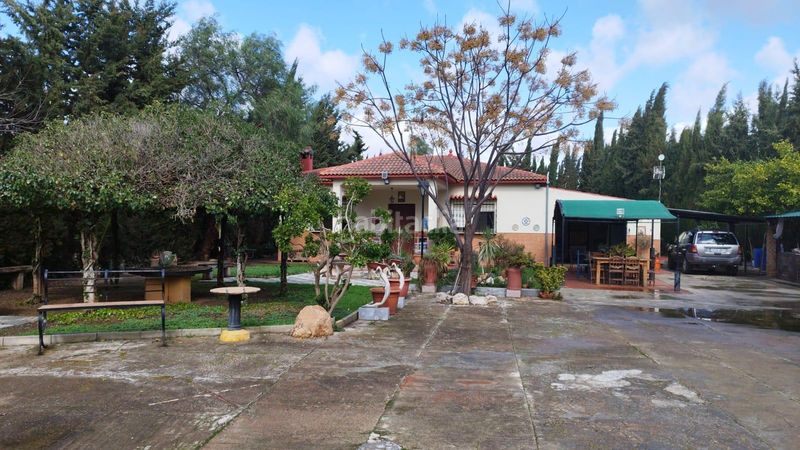 Foto 526e50a9-d35e-4ec2-92ba-7044e40ea8d3. Casa amb aparcament piscina a Centro Antequera