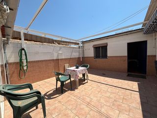 Appartamento in Cueva de Menga. El patio de este piso es otro nivel!