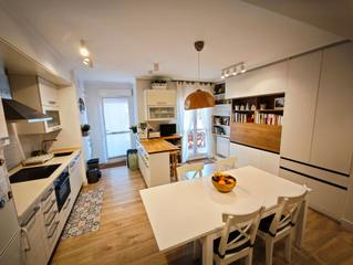 Pis  Fauste bekoa auzunea etxetaldea 3c. Bajo recien reformado con enorme terraza oeste