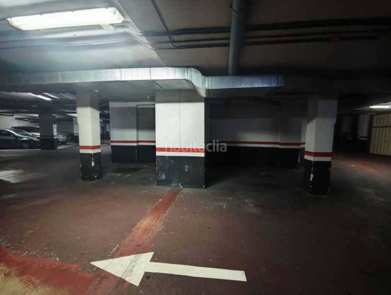 Foto b51d2c3e-387f-4827-b7c6-807ef60df0d8. Car parking in untzillatx kalea 5 in Durango
