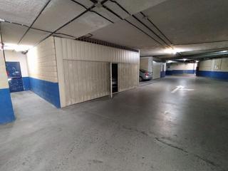 Aparcament cotxe a Madalenoste kalea 2. Parcela de garaje cerrada en madalenoste. buen acceso y maniobra