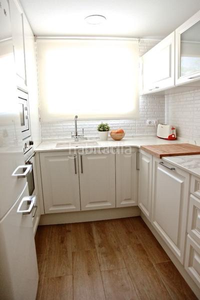 Foto e3688c51-a8e7-4d1a-87ac-98abd34fe6a7. Casa adossada amb aparcament a Molins de Rei