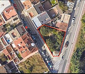 Terreny residencial a Ca n´Oriol. Terreno esquinero en can oriol.