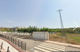 Wohngrundstück in Passeig de l'estació 11. Terreno para pisos o casas unifamiliares cercano a la playa .