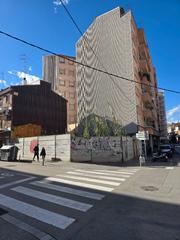Terrain résidentiel à Mercat. Terreno para la construcción de seis pisos + plazas de parking.