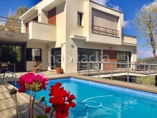 Foto 4c0b4bed-bf5e-4dbd-ad43-51a06ecaaed1. Location chalet avec chauffage parking piscine dans Sant Cugat del Vallès