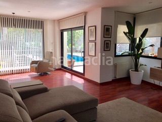 Foto 8b932f5e-e81d-4c10-8102-b820a87217ba. Location chalet avec chauffage parking piscine dans Sant Cugat del Vallès