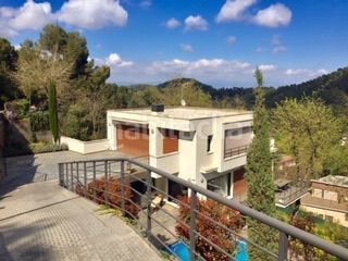 Foto b82309f8-37d0-4c8f-9a89-3c8031b112ff. Location chalet avec chauffage parking piscine dans Sant Cugat del Vallès