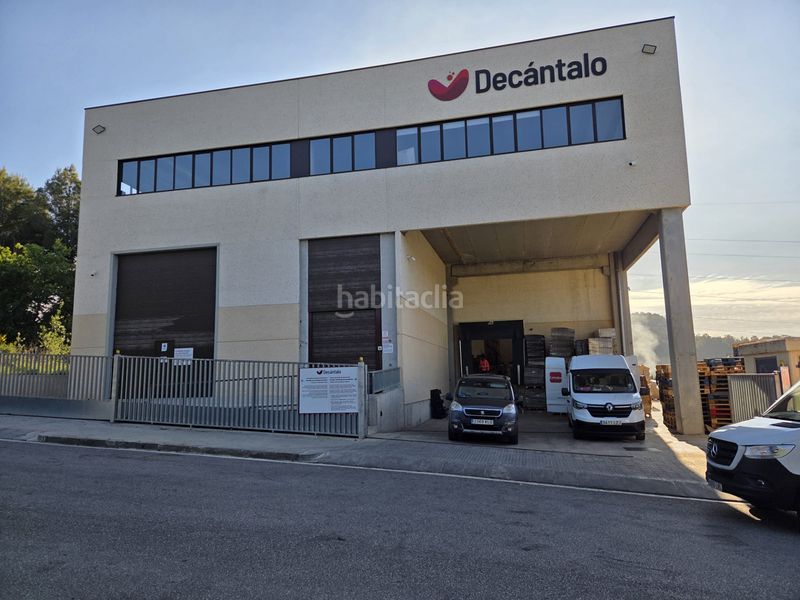 Foto 0449df45-abd8-4173-9ffb-4c4234243112. Location bâtiment à usage industriel dans Els Avets-Can Serrafossà-Ximelis Rubí
