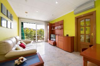 Appartamento in Montcada Centre - La Ribera. Piso con 3 habitaciones con calefacción y aire acondicionado