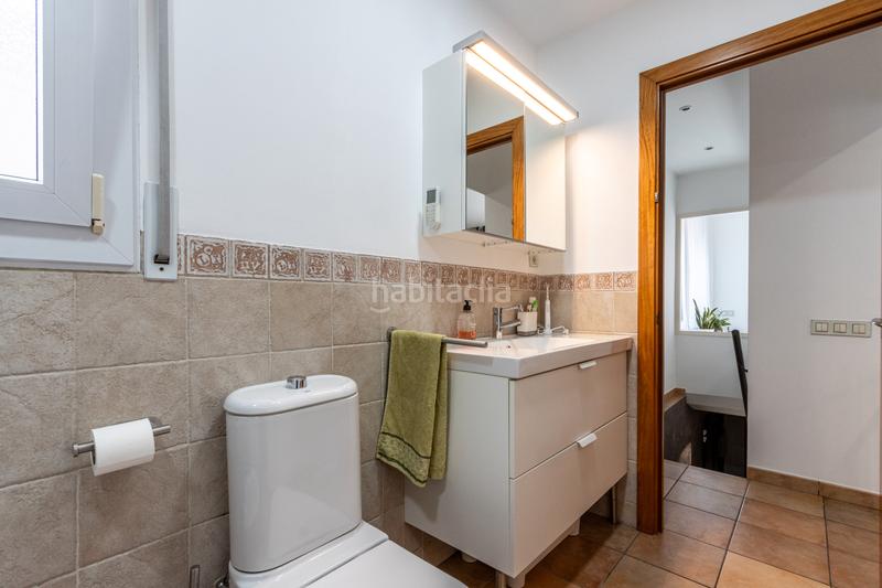 Foto 14a4e8ba-554a-4964-be02-c9667c389d51. Casa aparellada amb xemeneia calefacció aparcament a Castellar del Vallès