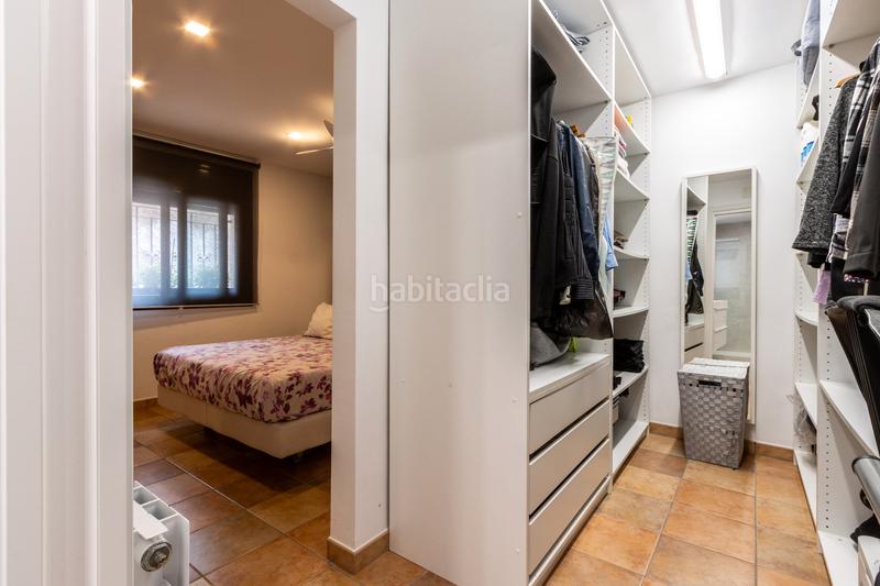 Foto bb767703-edfd-475f-b227-d8555bdddf6b. Casa aparellada amb xemeneia calefacció aparcament a Castellar del Vallès