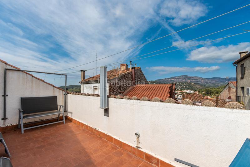 Foto f3ee7be1-8a25-4ac7-aef6-ed77f6bbcd82. Casa aparellada amb xemeneia calefacció aparcament a Castellar del Vallès