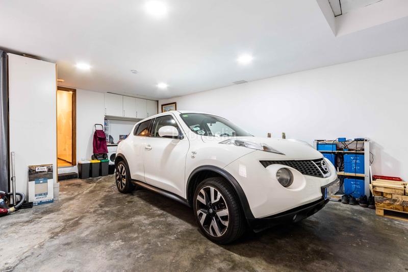 Foto f13fd3de-85ac-4d7a-b91b-d7dfd64ebc6b. Casa bifamiliare con camino riscaldamento parcheggio in Castellar del Vallès