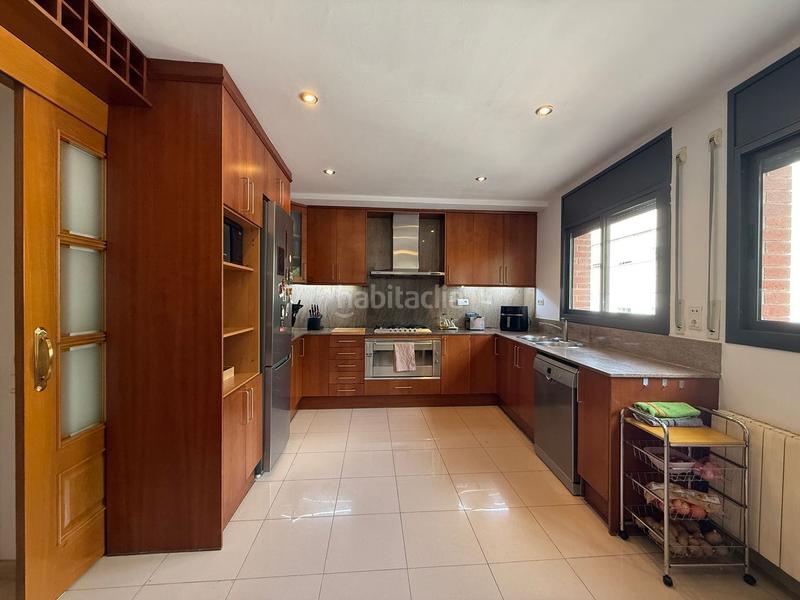 Foto 6e7e017b-e6ca-4871-ad59-7db3a756f5e2. Xalet amb calefacció aparcament a Serra d'en Camaró Sabadell